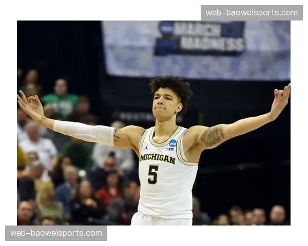 威尔逊内线攻防均衡 长白山中锋场均两双数据